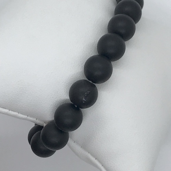 Black stretchy bracelet - Picture 2 of 3